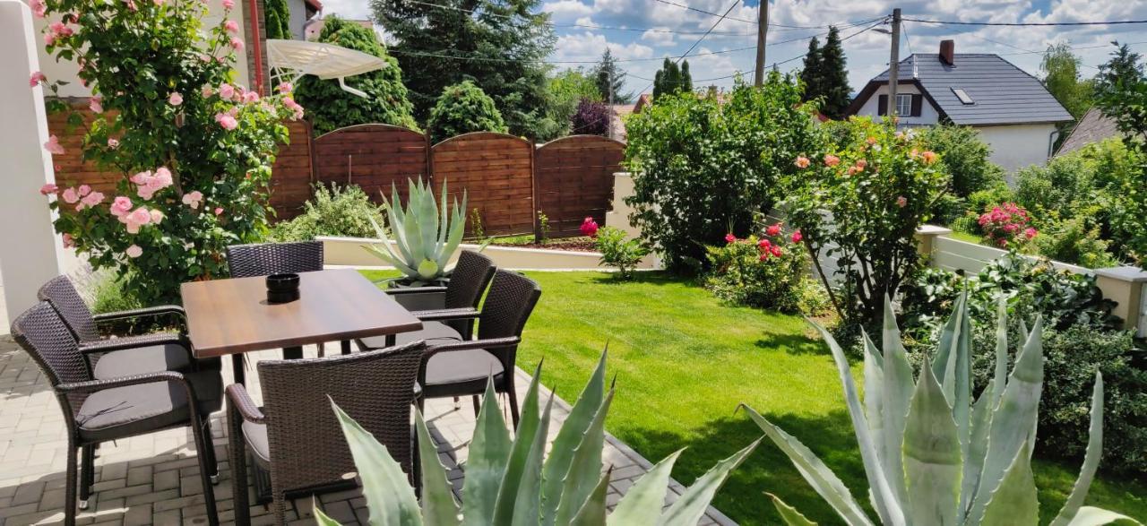 Eleven Apartman House Кестели Екстериор снимка